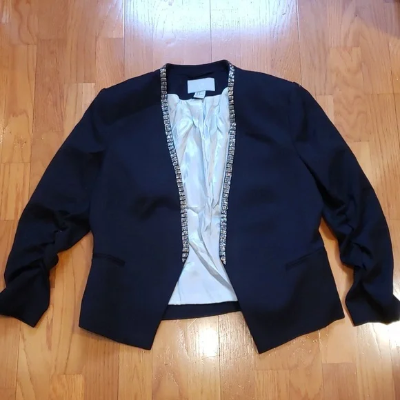 H & M Slightly Cropped Blazer with metallic beading detail - Picture 1 of 10